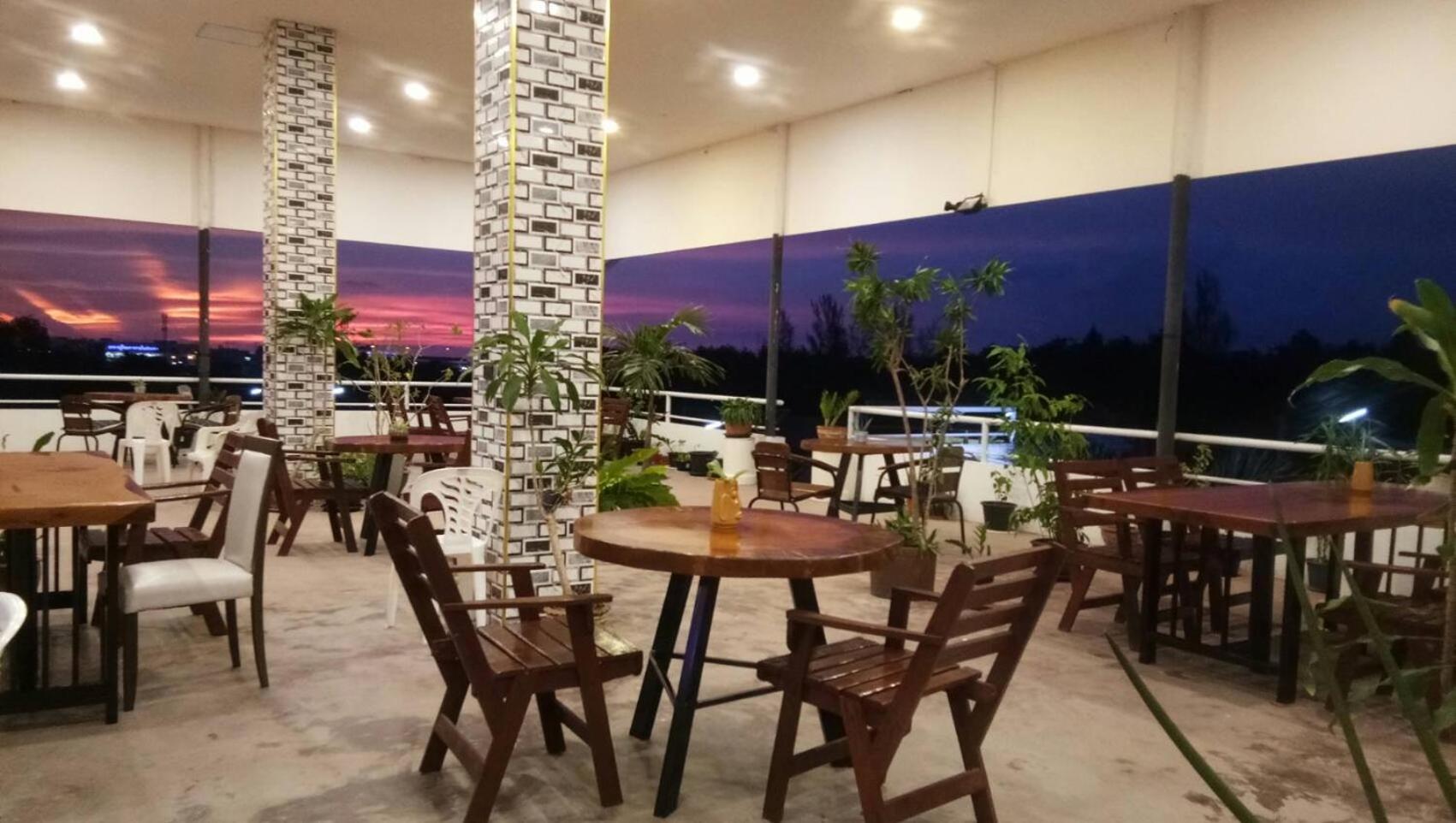 Batikseafood Airport & Room Ban Bo Sai Klang Phòng bức ảnh